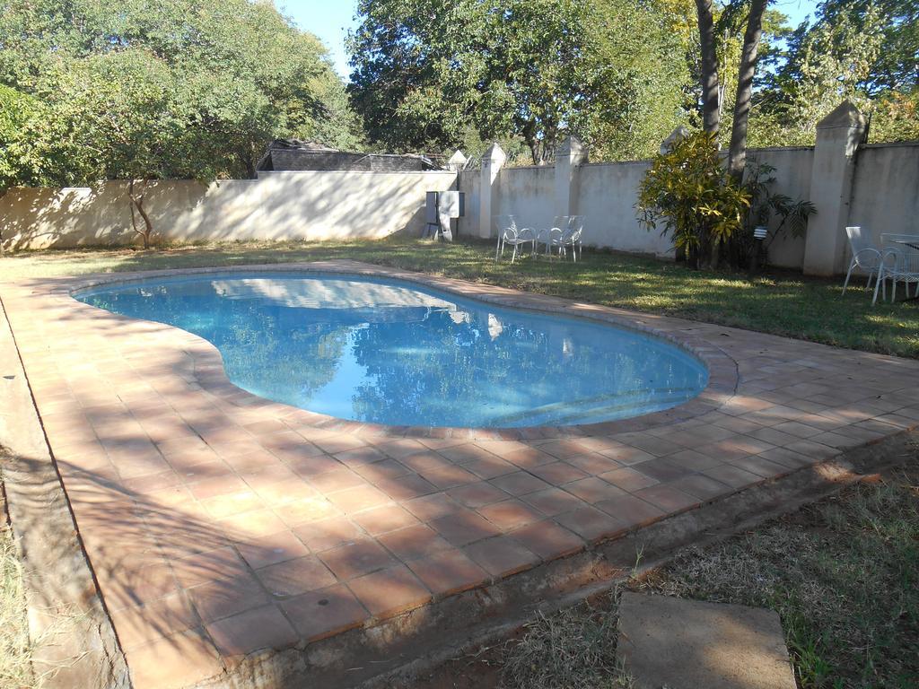 Victoria Falls Budget Hotel Εξωτερικό φωτογραφία