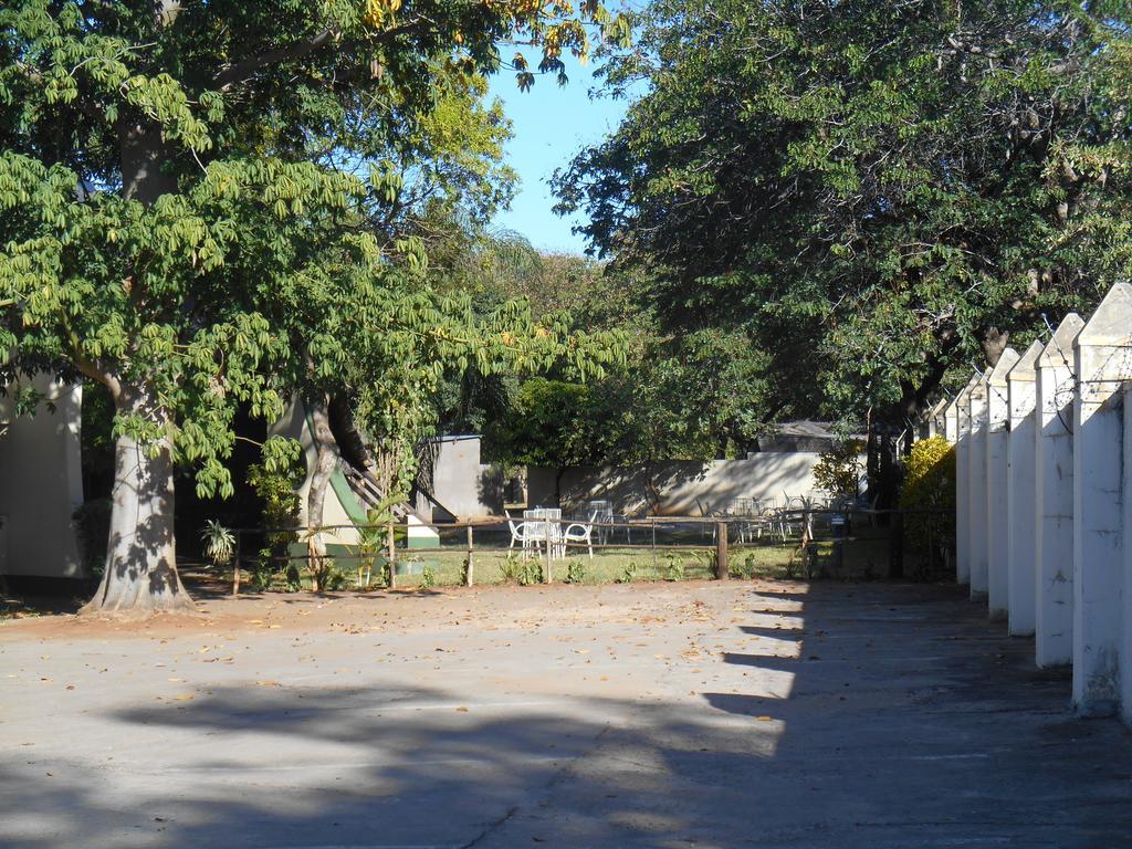 Victoria Falls Budget Hotel Εξωτερικό φωτογραφία