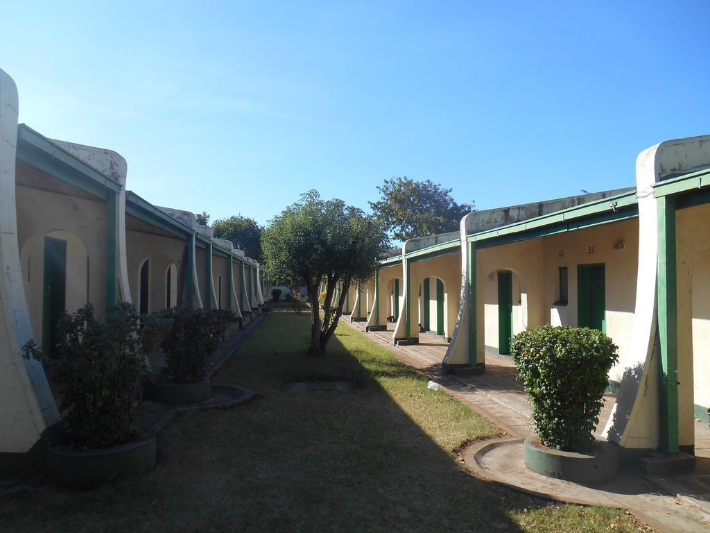 Victoria Falls Budget Hotel Εξωτερικό φωτογραφία